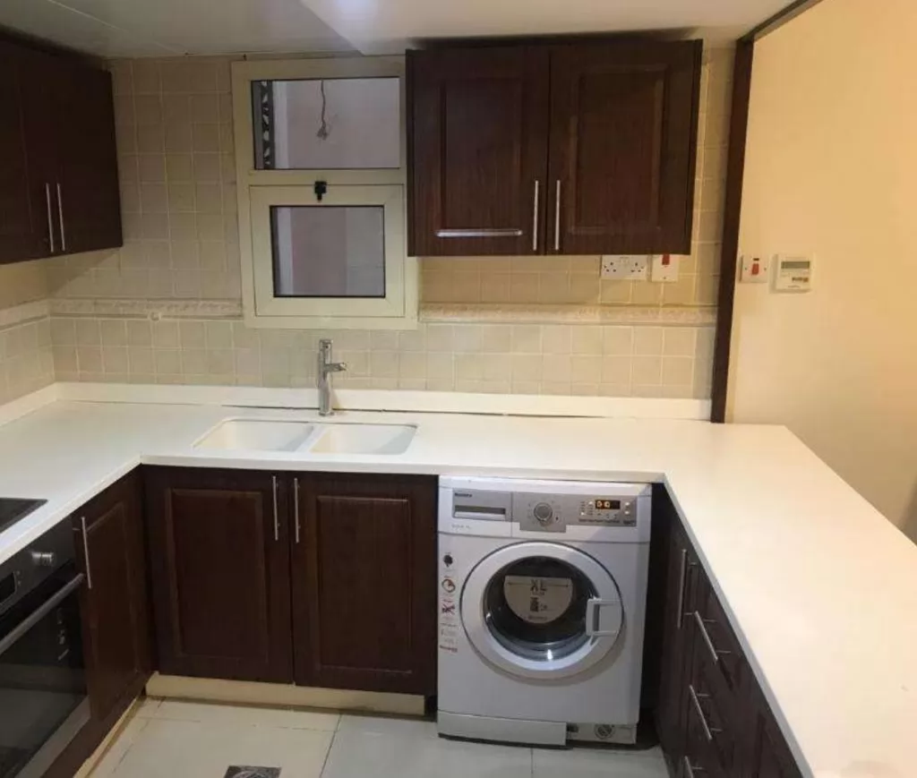 Residential Ready Property 1 Bedroom F/F Apartment  for rent in Al-Salata , Doha-Qatar #16321 - 1  image 