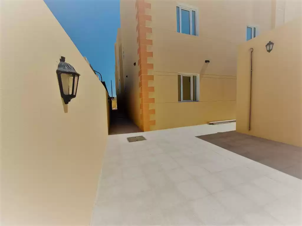 Residencial Listo Propiedad 7+ habitaciones U / F Villa Standerlone  alquiler en al-sad , Doha #16360 - 1  image 