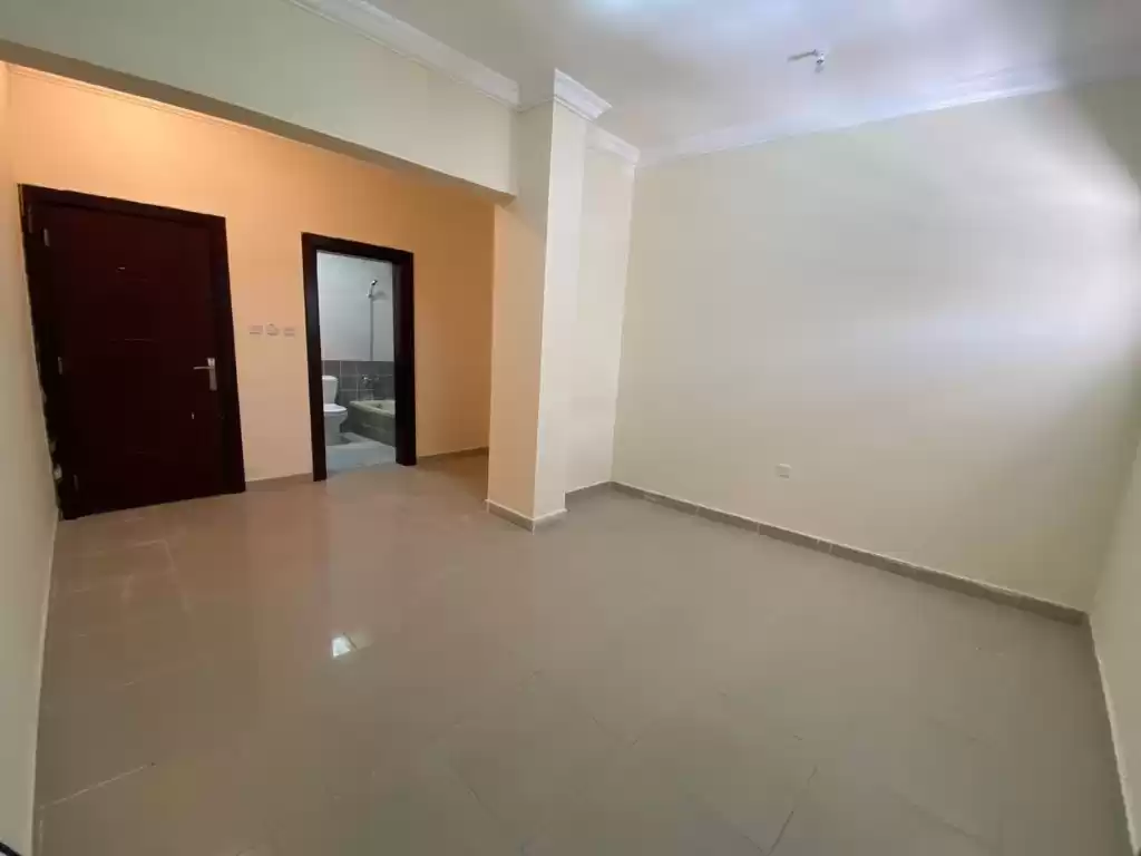 Residential Ready Property 3 Bedrooms U/F Apartment  for rent in Al Sadd , Doha #16363 - 1  image 