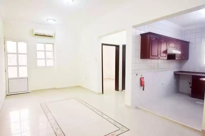 Wohn Klaar eigendom 1 Schlafzimmer U/F Wohnung  zu vermieten in Al Sadd , Doha #16376 - 1  image 