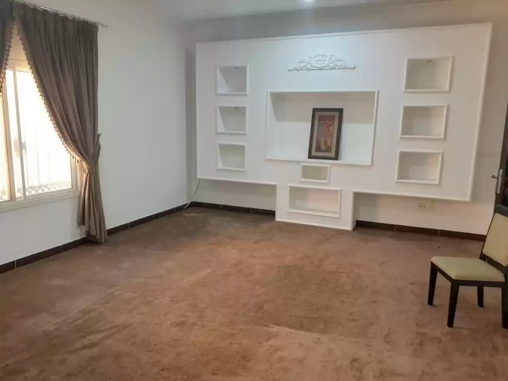 Wohn Klaar eigendom 3 Schlafzimmer F/F Wohnung  zu vermieten in Al Sadd , Doha #16377 - 1  image 