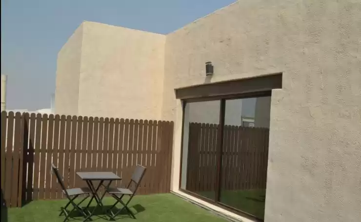 Résidentiel Propriété prête Studio F / F Appartement  a louer au Al-Sadd , Doha #16390 - 1  image 