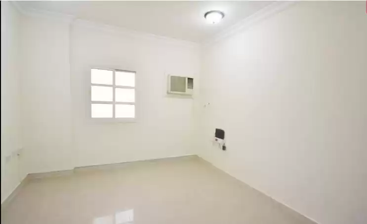 Residential Ready Property 1 Bedroom U/F Apartment  for rent in Al Sadd , Doha #16405 - 1  image 