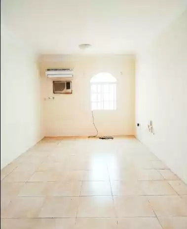 Residential Ready Property 2 Bedrooms U/F Apartment  for rent in Al Sadd , Doha #16421 - 1  image 
