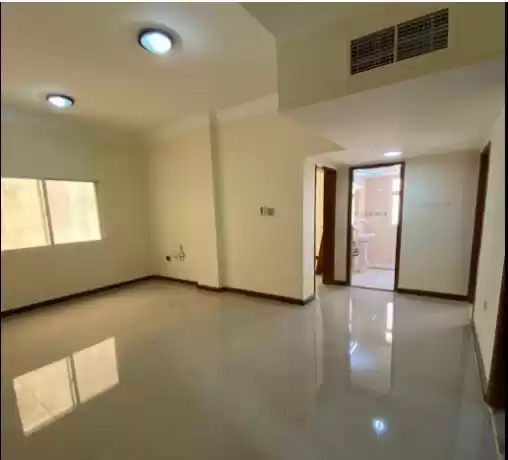 Жилой Готовая недвижимость 2 спальни С/Ж Квартира  в аренду в Аль-Садд , Доха #16425 - 1  image 