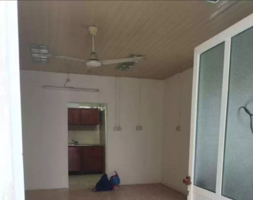 Residential Ready Property 1 Bedroom U/F Apartment  for rent in Al Sadd , Doha #16431 - 1  image 