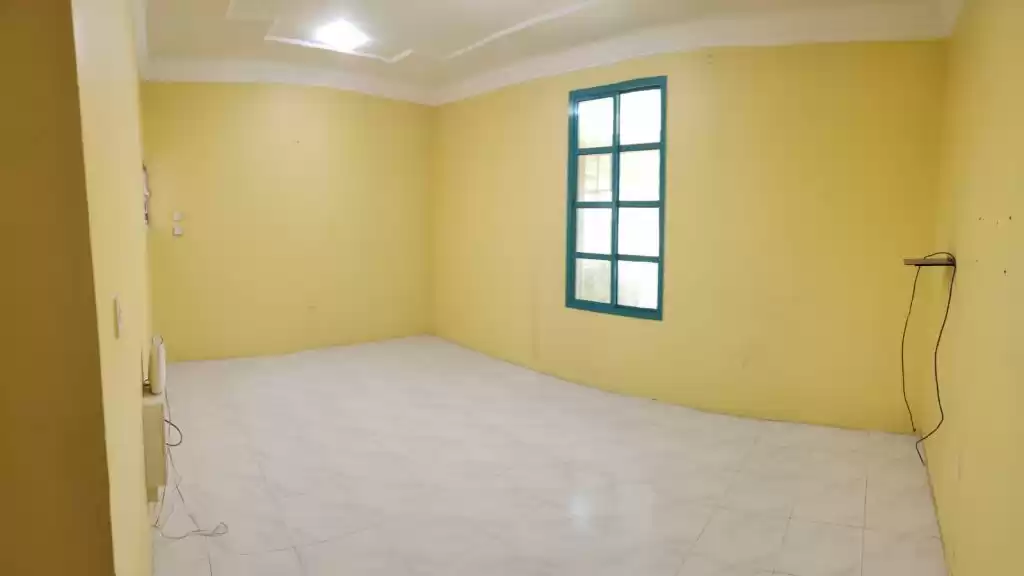 Wohn Klaar eigendom 2 Schlafzimmer U/F Wohnung  zu vermieten in Al Sadd , Doha #16447 - 1  image 