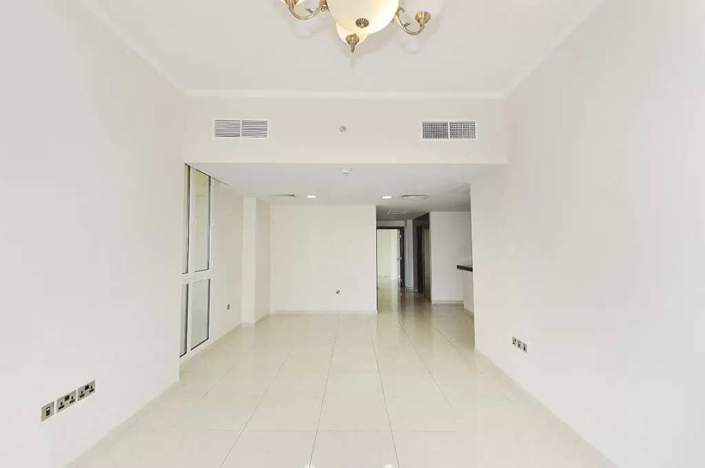 Residential Ready Property 2 Bedrooms S/F Apartment  for rent in The-Pearl-Qatar , Doha-Qatar #16451 - 1  image 