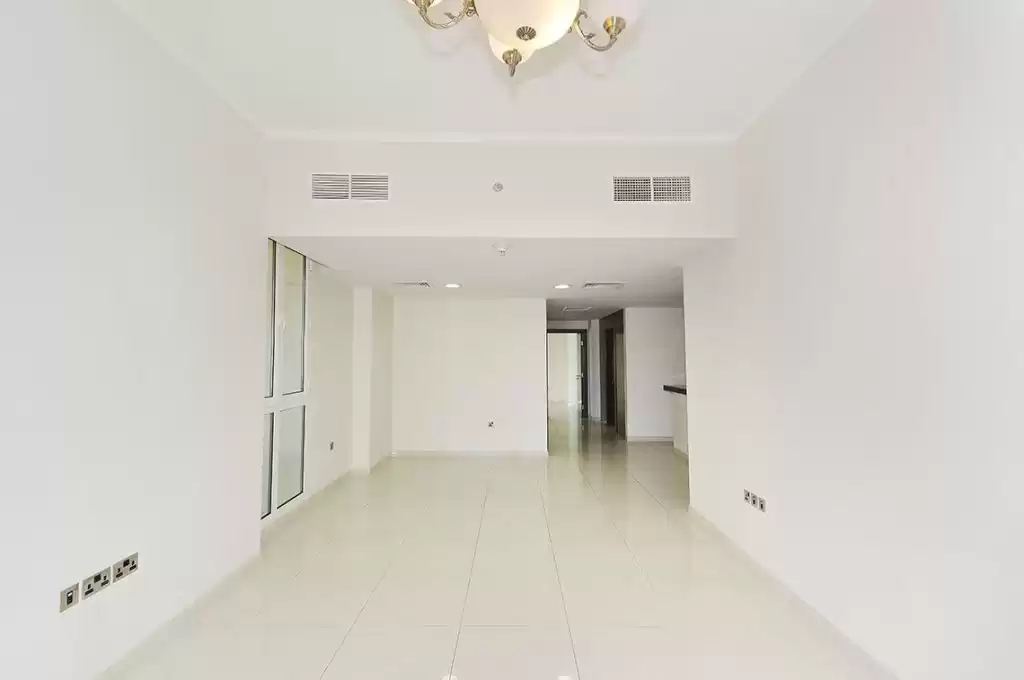 Wohn Klaar eigendom 2 Schlafzimmer S/F Wohnung  zu vermieten in Al Sadd , Doha #16451 - 1  image 