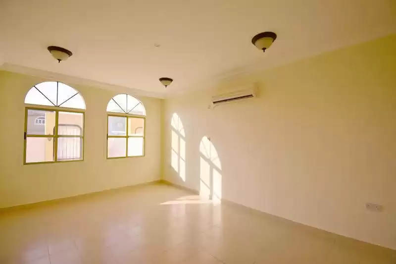 Résidentiel Propriété prête 6 chambres U / f Villa autonome  a louer au Al-Sadd , Doha #16453 - 1  image 