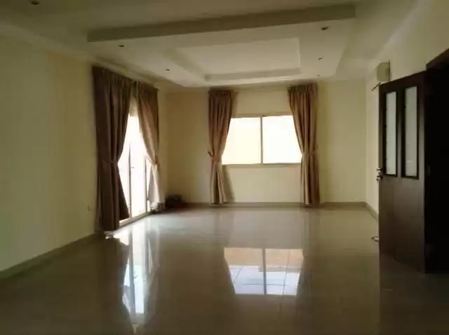 Wohn Klaar eigendom 5 Schlafzimmer S/F Villa in Verbindung  zu vermieten in Al Sadd , Doha #16462 - 1  image 