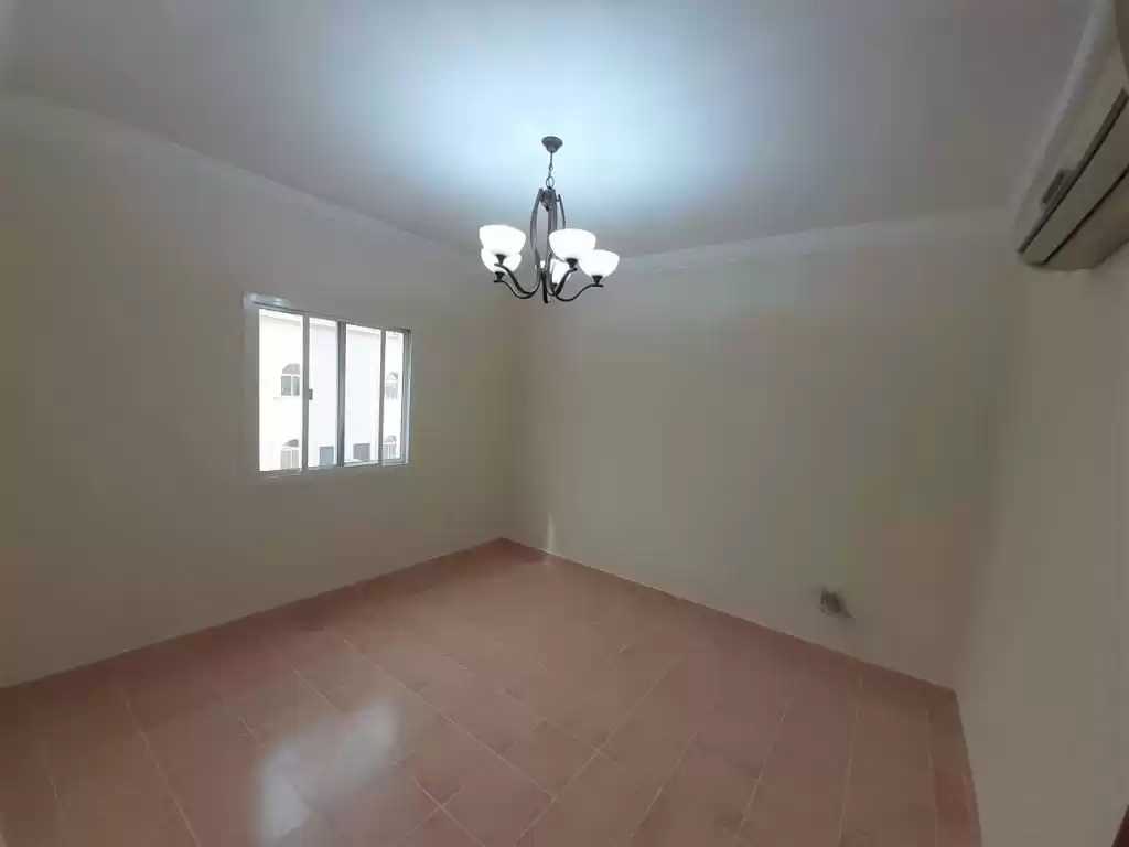Residential Ready Property 3 Bedrooms U/F Apartment  for rent in Al Sadd , Doha #16465 - 1  image 