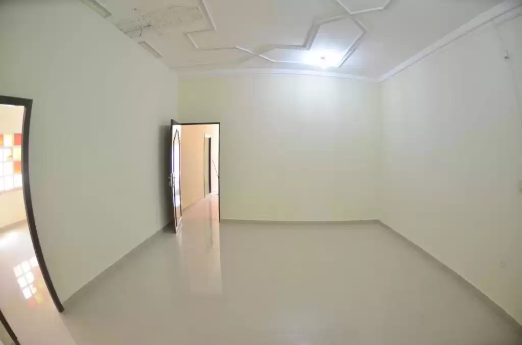 Жилой Готовая недвижимость 1 спальня Н/Ф Квартира  в аренду в Аль-Садд , Доха #16475 - 1  image 