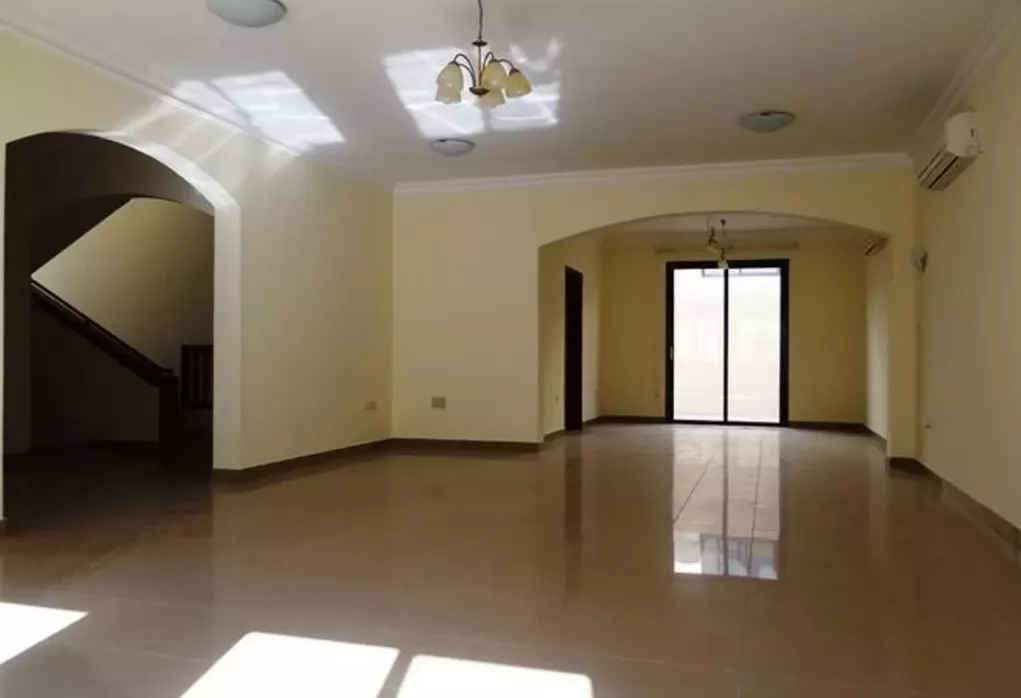 Жилой Готовая недвижимость 6+комнат для горничных С/Ж Сложный  в аренду в Аль-Садд , Доха #16492 - 1  image 