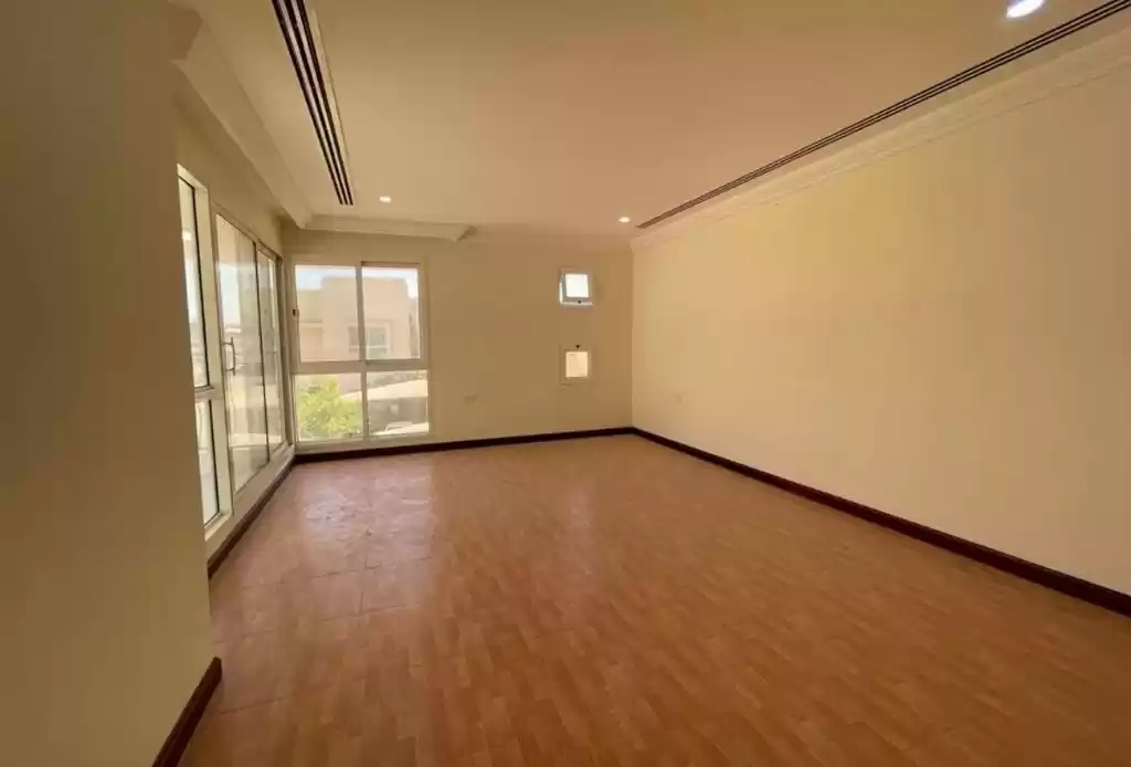 Residencial Listo Propiedad 3 + habitaciones de servicio S / F Compuesto  alquiler en al-sad , Doha #16495 - 1  image 