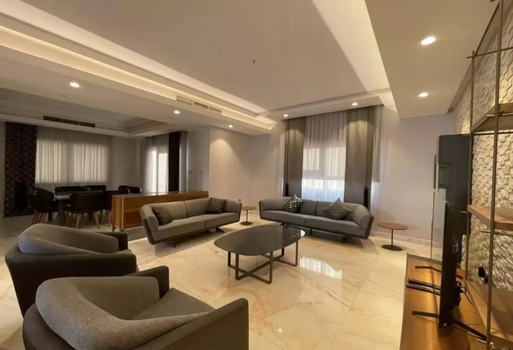 Residential Ready Property 5+maid Bedrooms F/F Compound  for rent in Doha-Qatar #16497 - 1  image 