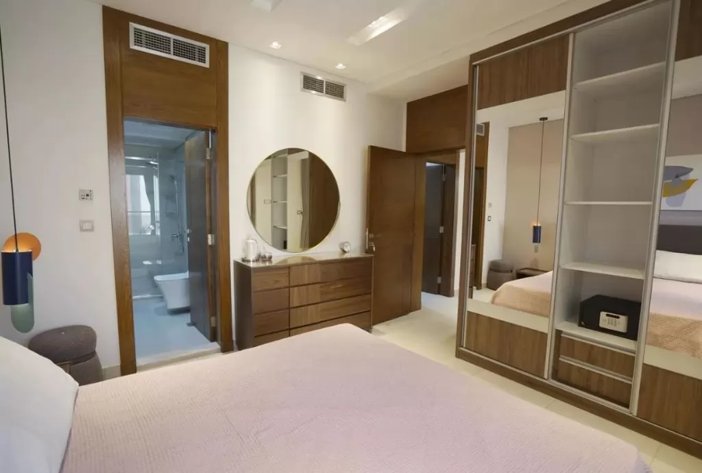 yerleşim Hazır Mülk 4+hizmetçi Yatak Odası U/F Birleştirmek  kiralık içinde Al Sadd , Doha #16510 - 1  image 