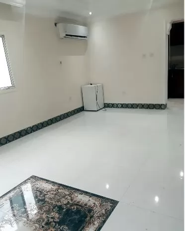 Residential Ready Property 1 Bedroom U/F Apartment  for rent in Doha-Qatar #16513 - 1  image 