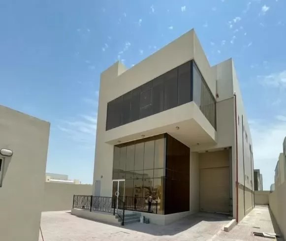 Mixed Use Ready Property U/F Warehouse  for rent in Doha #16524 - 1  image 
