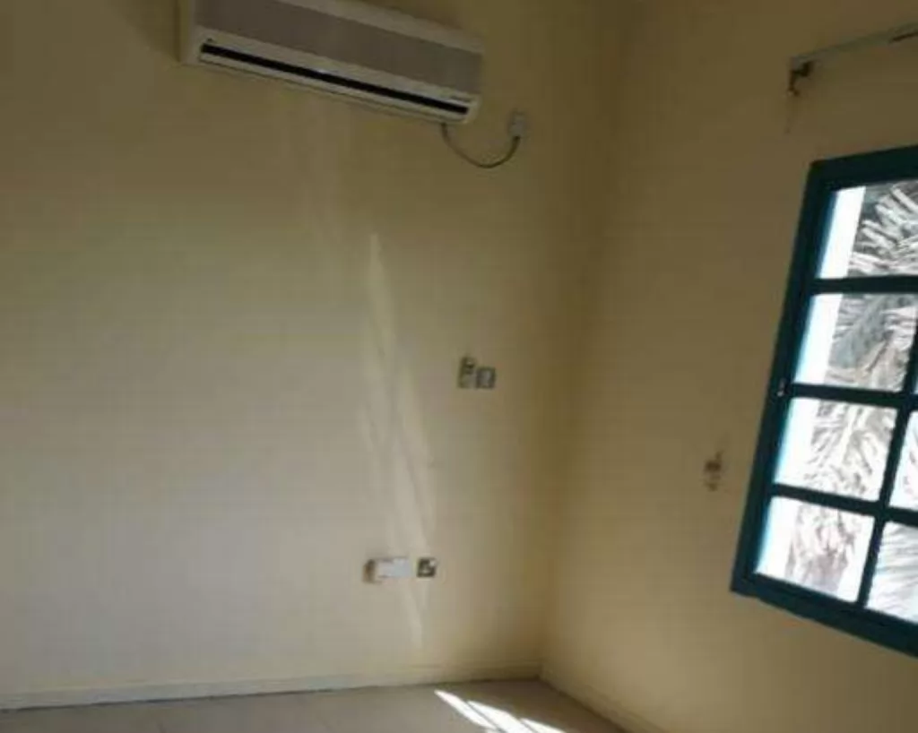 Residential Ready Property 1 Bedroom U/F Apartment  for rent in Al-Salata , Doha-Qatar #16543 - 1  image 