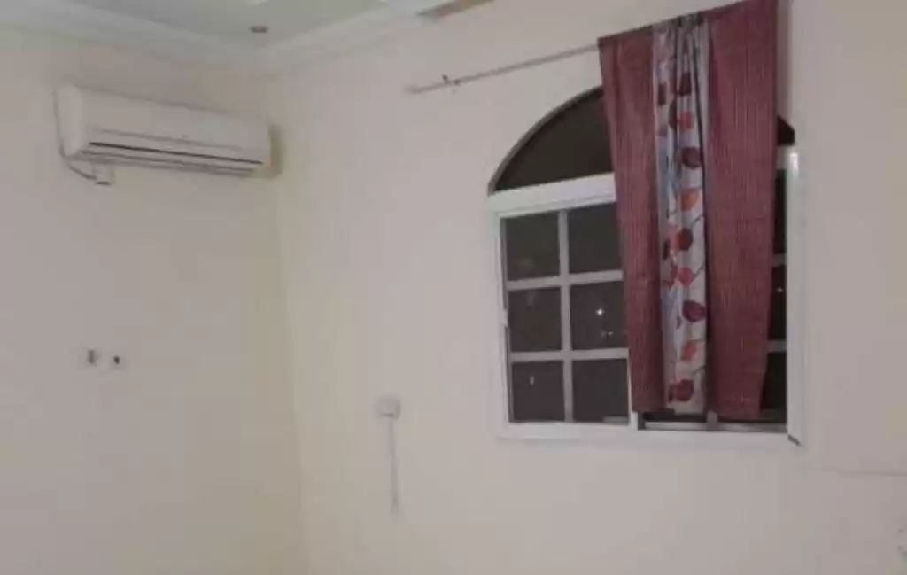 Wohn Klaar eigendom 1 Schlafzimmer U/F Wohnung  zu vermieten in Al Sadd , Doha #16553 - 1  image 