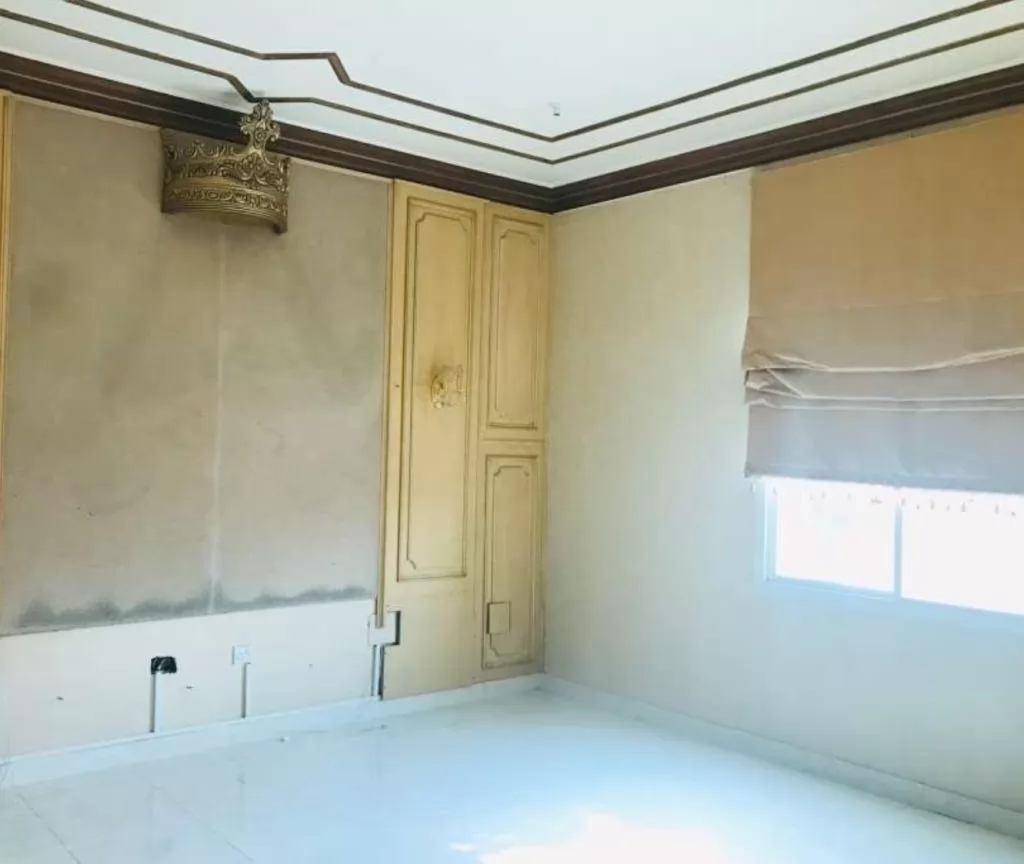 Residential Ready Property 1 Bedroom U/F Apartment  for rent in Doha-Qatar #16563 - 1  image 