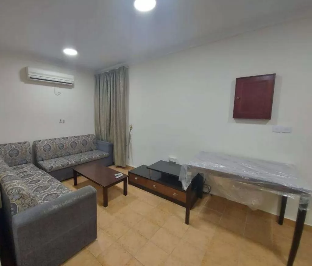 Residential Ready Property 2 Bedrooms F/F Apartment  for rent in Al Sadd , Doha #16569 - 2  image 