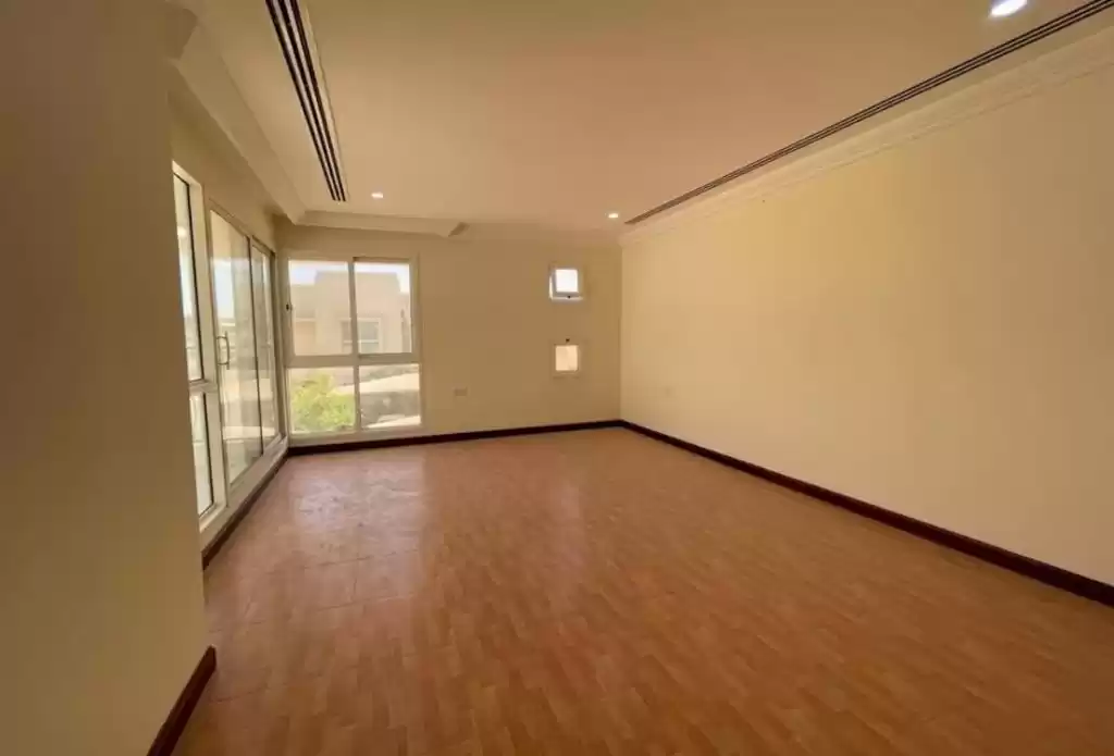 Wohn Klaar eigendom 3 + Magd Schlafzimmer S/F Verbindung  zu vermieten in Al Sadd , Doha #16571 - 1  image 