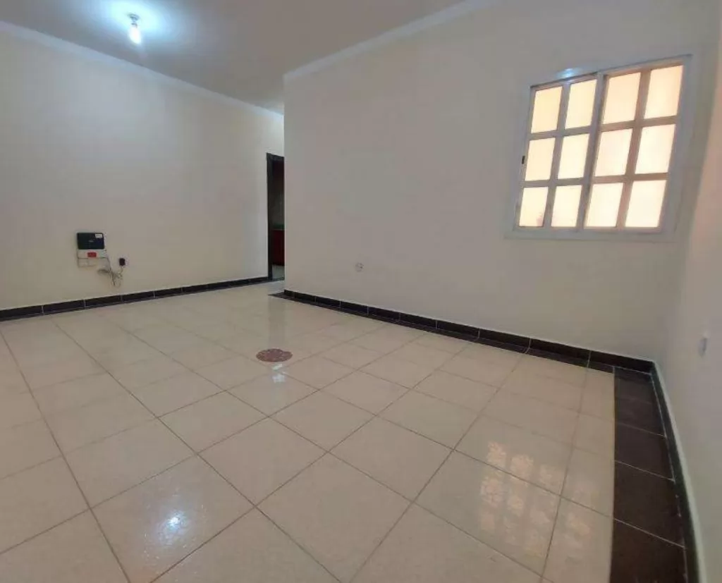 Residential Ready Property 2 Bedrooms U/F Apartment  for rent in Old-Airport , Doha-Qatar #16576 - 2  image 