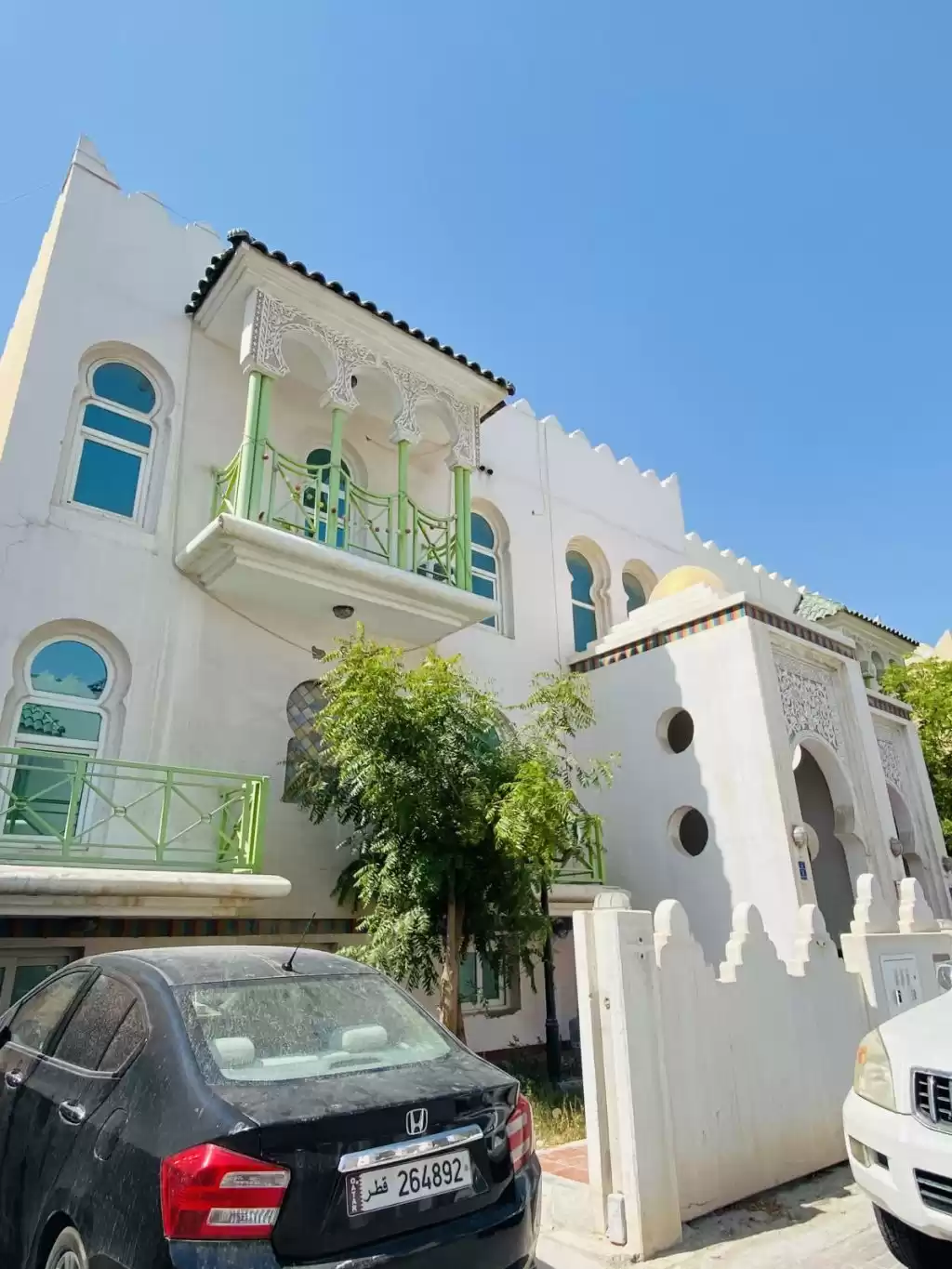 Жилой Готовая недвижимость 2 спальни Н/Ф Квартира  в аренду в Аль-Садд , Доха #16589 - 1  image 