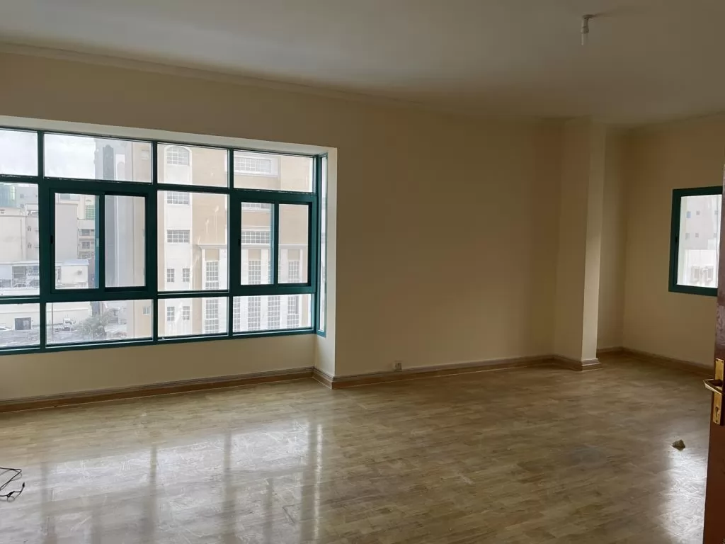 Residential Ready Property 3 Bedrooms U/F Apartment  for rent in Al Sadd , Doha #16604 - 2  image 