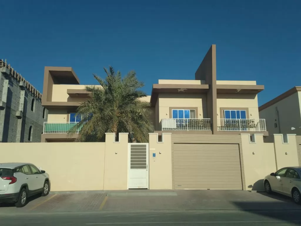 Residential Ready Property 2 Bedrooms F/F Apartment  for rent in Al-Rayyan #16605 - 1  image 