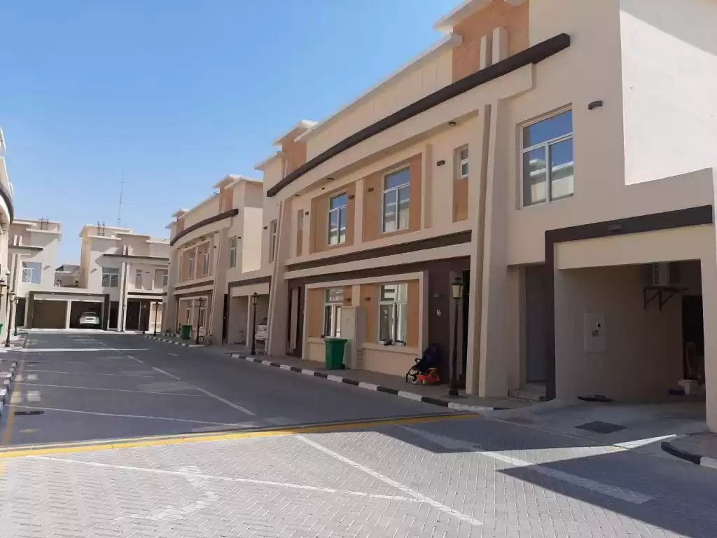 Residencial Listo Propiedad 2 dormitorios F / F Apartamento  alquiler en al-sad , Doha #16613 - 1  image 