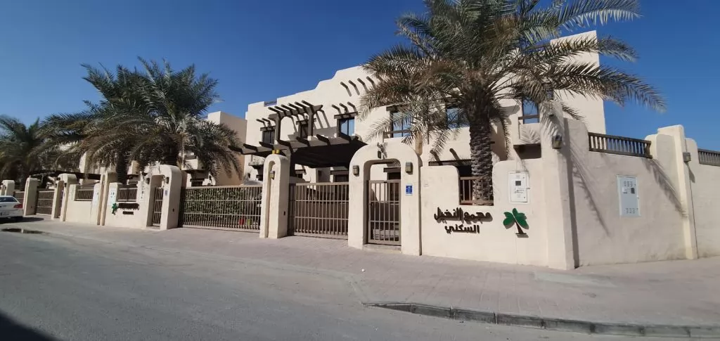 Жилой Готовая недвижимость 2 спальни Н/Ф Пентхаус  в аренду в Аль-Садд , Доха #16614 - 1  image 