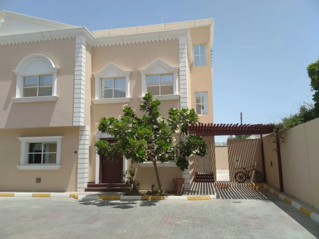 Residential Property 1 Bedroom F/F Apartment  for rent in Old-Airport , Doha-Qatar #16618 - 1  image 