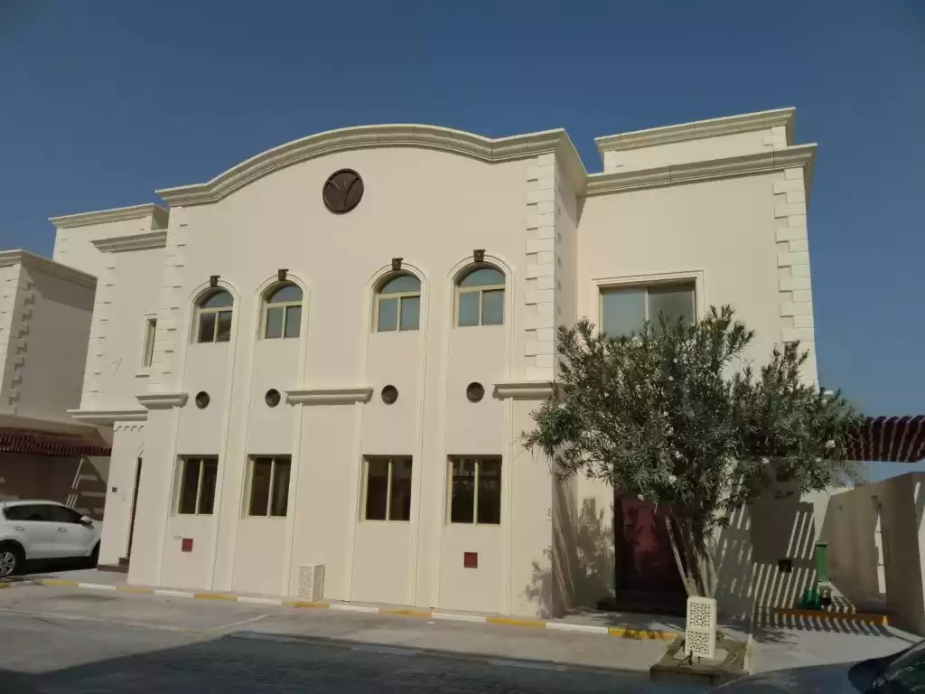 Wohn Klaar eigendom 2 Schlafzimmer F/F Wohnung  zu vermieten in Al Sadd , Doha #16619 - 1  image 