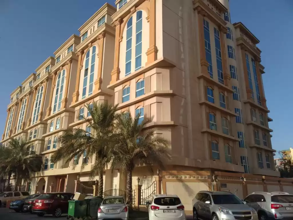 Résidentiel Propriété prête 3 chambres F / F Appartement  a louer au Al-Sadd , Doha #16629 - 1  image 