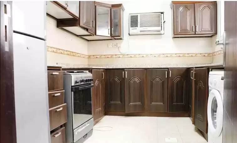 Residential Ready Property 3 Bedrooms S/F Apartment  for rent in Al Sadd , Doha #16688 - 1  image 