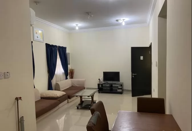Residential Property 4 Bedrooms F/F Apartment  for rent in Al-Khor #16702 - 1  image 