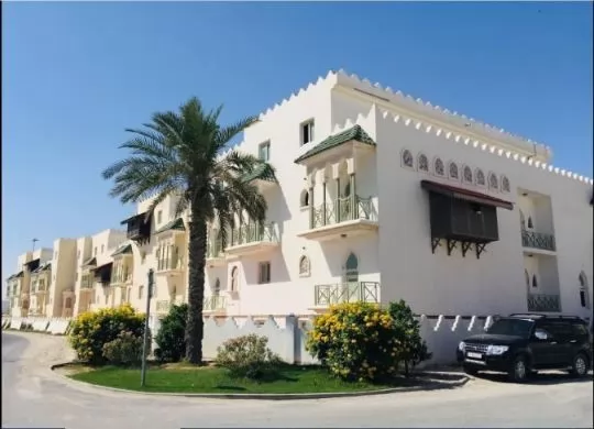 Жилой Готовая недвижимость 2 спальни Н/Ф Квартира  в аренду в Аль-Садд , Доха #16710 - 1  image 