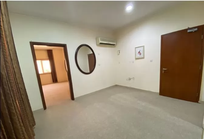 住宅 就绪物业 1 间卧室 U/F 公寓  出租 在 萨德 , 多哈 #16725 - 1  image 