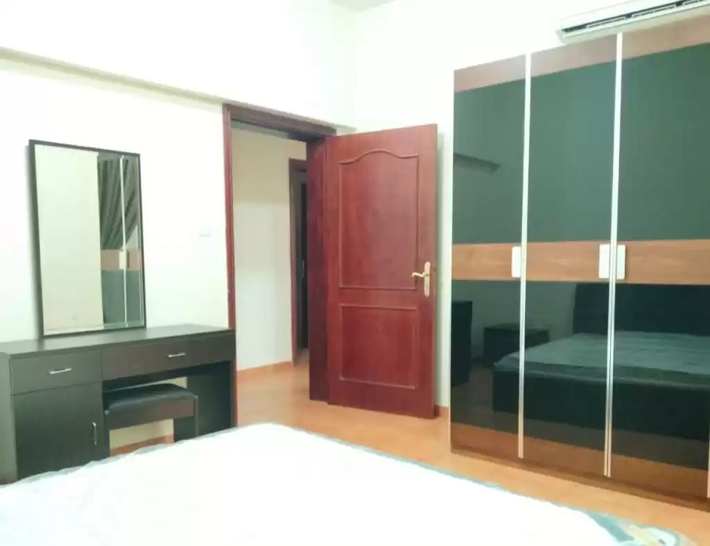 Residential Ready Property 2 Bedrooms F/F Apartment  for rent in Al Sadd , Doha #16730 - 1  image 