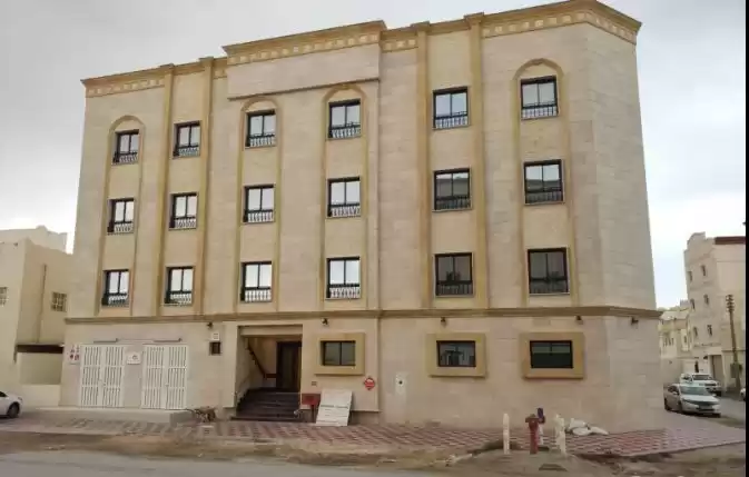 Résidentiel Propriété prête 3 chambres U / f Appartement  a louer au Al-Sadd , Doha #16733 - 1  image 