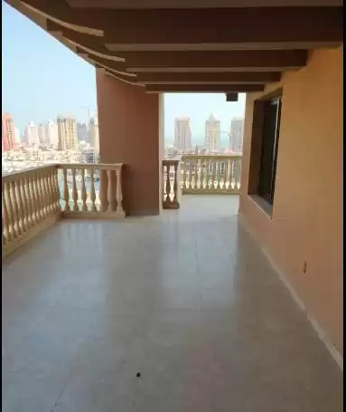Résidentiel Propriété prête 3 chambres S / F Appartement  a louer au Al-Sadd , Doha #16735 - 1  image 