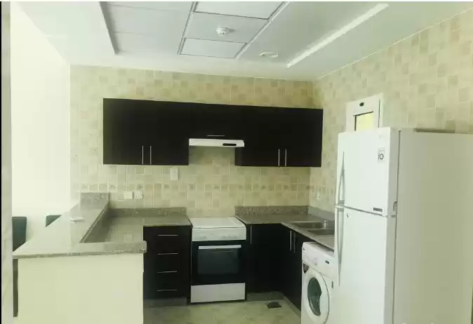 Wohn Klaar eigendom 2 Schlafzimmer F/F Wohnung  zu vermieten in Al Sadd , Doha #16737 - 1  image 