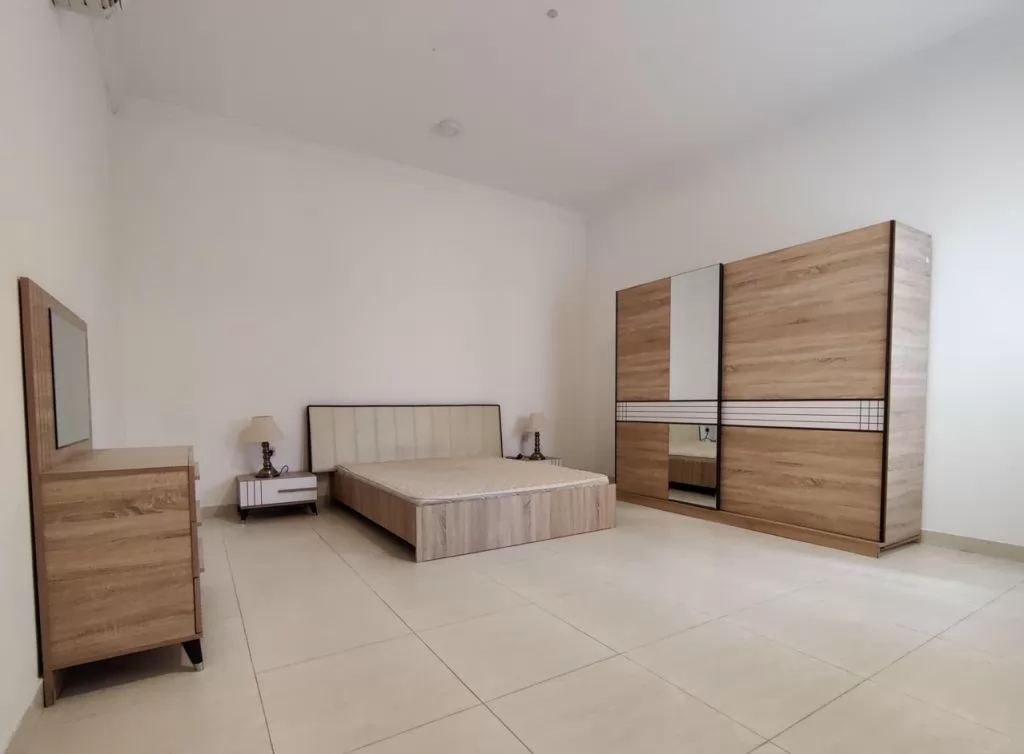 Residential Ready Property 3 Bedrooms F/F Apartment  for rent in Al-Mansoura-Street , Doha-Qatar #16746 - 1  image 