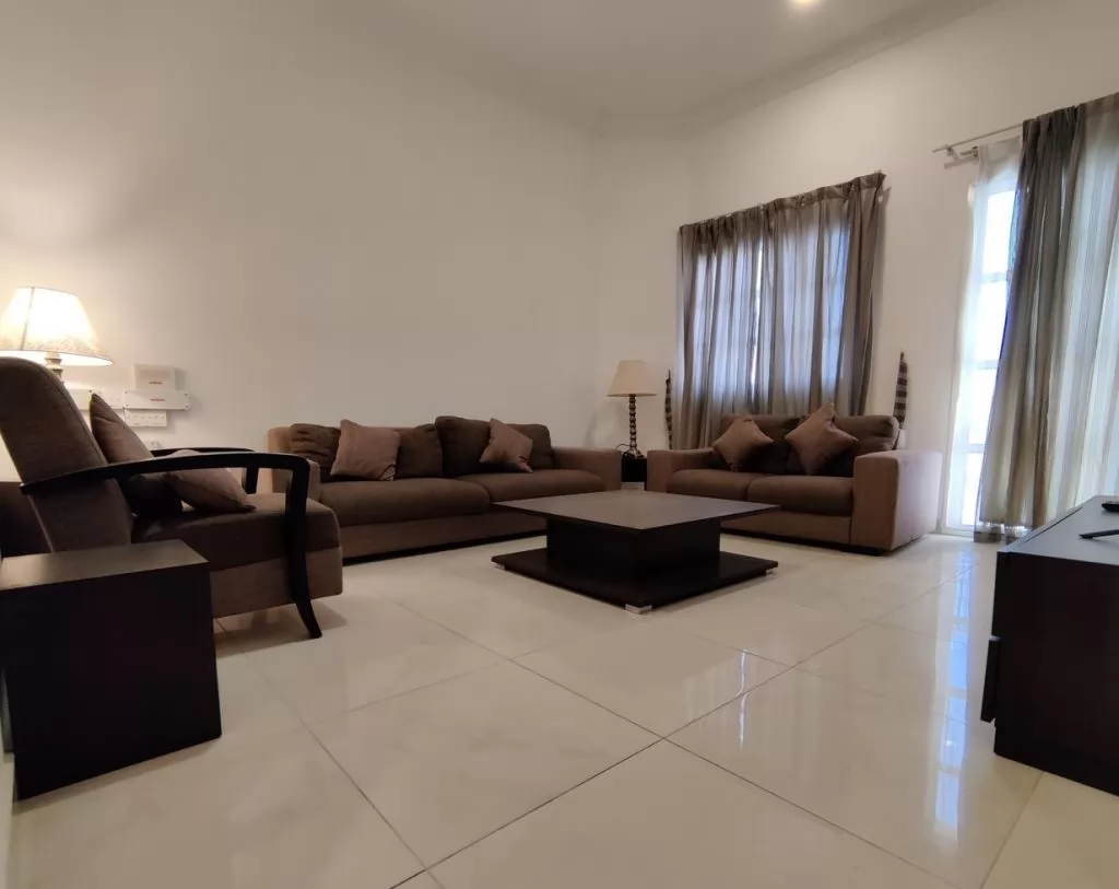 Residential Ready Property 3 Bedrooms F/F Apartment  for rent in Al-Mansoura-Street , Doha-Qatar #16746 - 2  image 