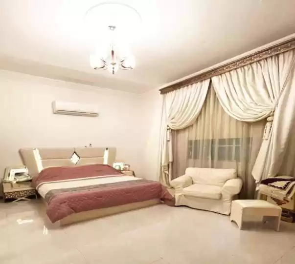Жилой Готовая недвижимость 5 спален Ж/Ж Отдельная вилла  продается в Аль-Садд , Доха #16769 - 1  image 