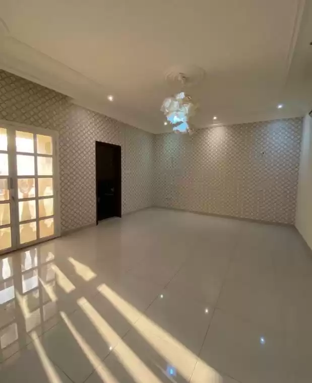 Residential Ready Property 6 Bedrooms U/F Standalone Villa  for rent in Doha #16798 - 1  image 
