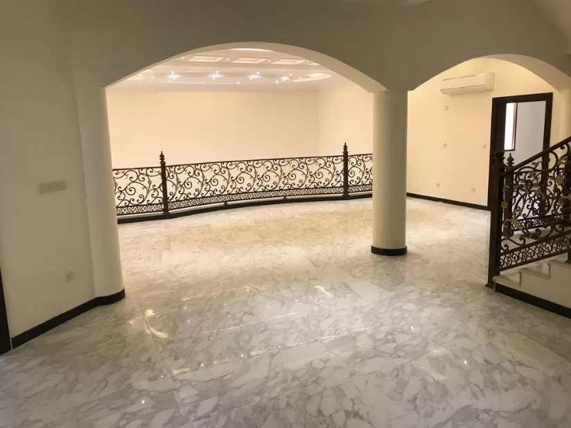 Residential Ready Property 5 Bedrooms U/F Standalone Villa  for rent in West-Bay , Al-Dafna , Doha-Qatar #16802 - 1  image 